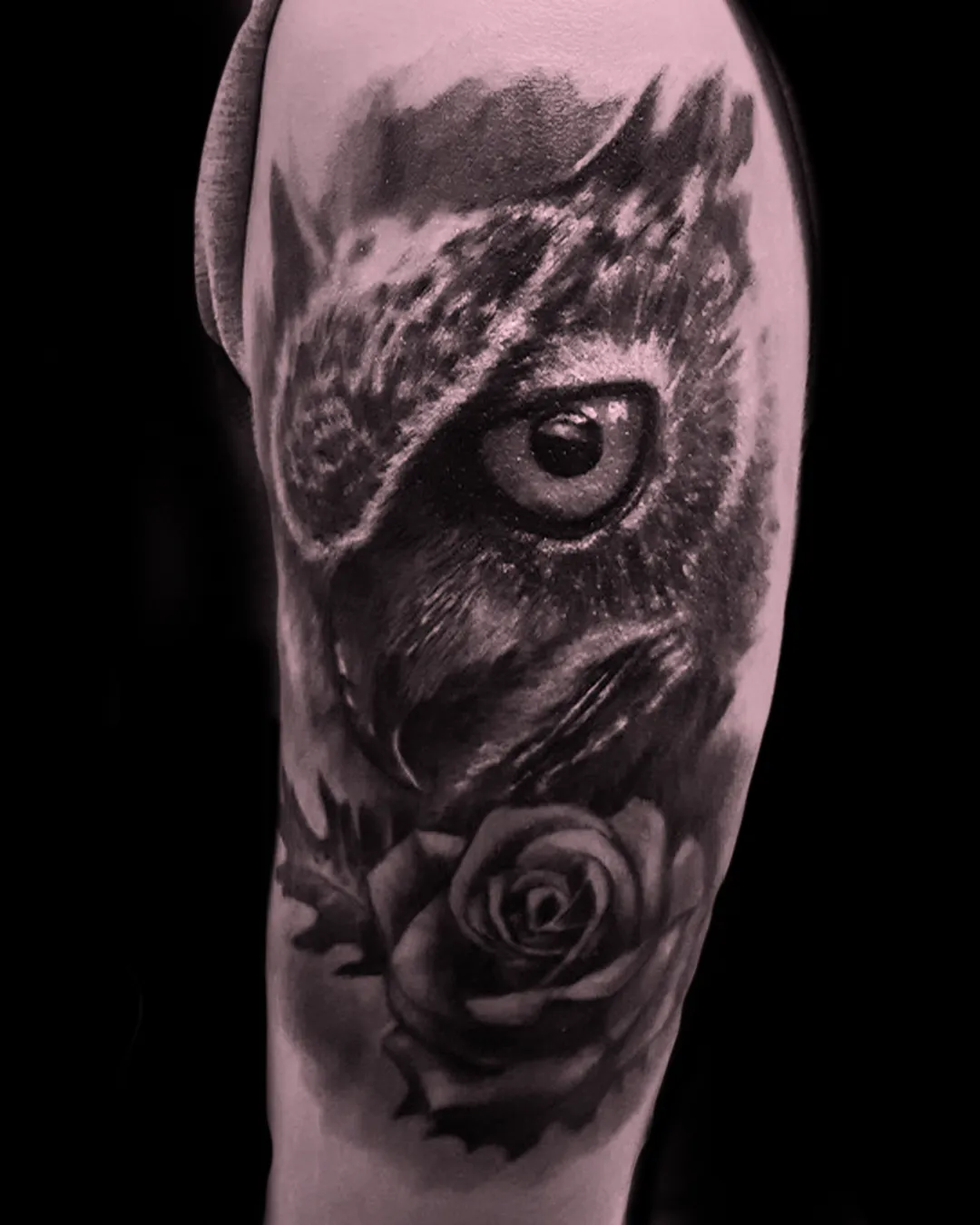 Realistyczny tatuaż w stylu black and grey, wykonany w Studio Hass Stsrgard